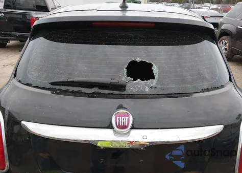 2017 Fiat 500X Pop Fwd z USA, uszkodzony, nr VIN ZFBCFXAB7HP579580